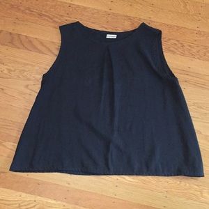 Temperate Co. Black Top S